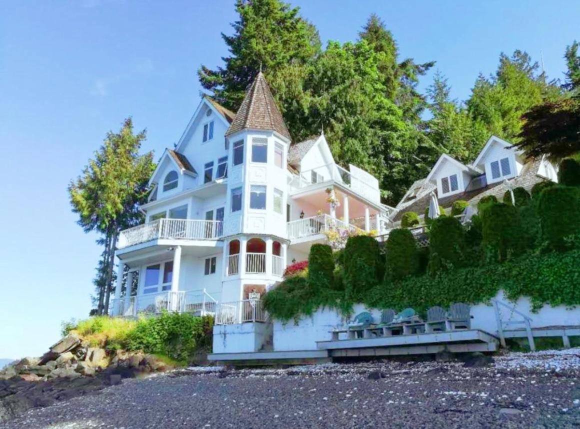 Walkon Waterfront Castle Cove Inn Чемейнус Экстерьер фото